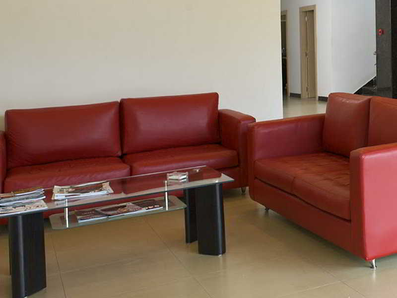 Oyster Suites Haiderabad Buitenkant foto
