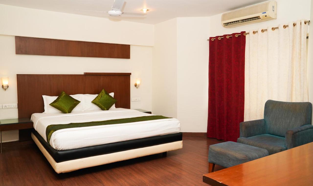 Oyster Suites Haiderabad Buitenkant foto