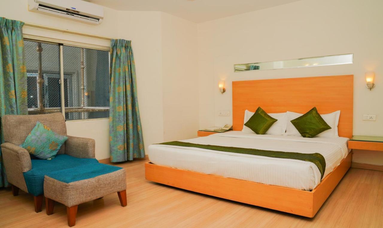 Oyster Suites Haiderabad Buitenkant foto