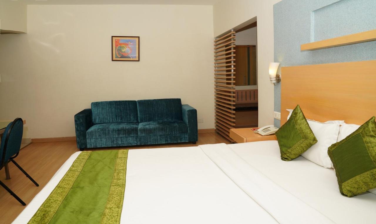 Oyster Suites Haiderabad Buitenkant foto
